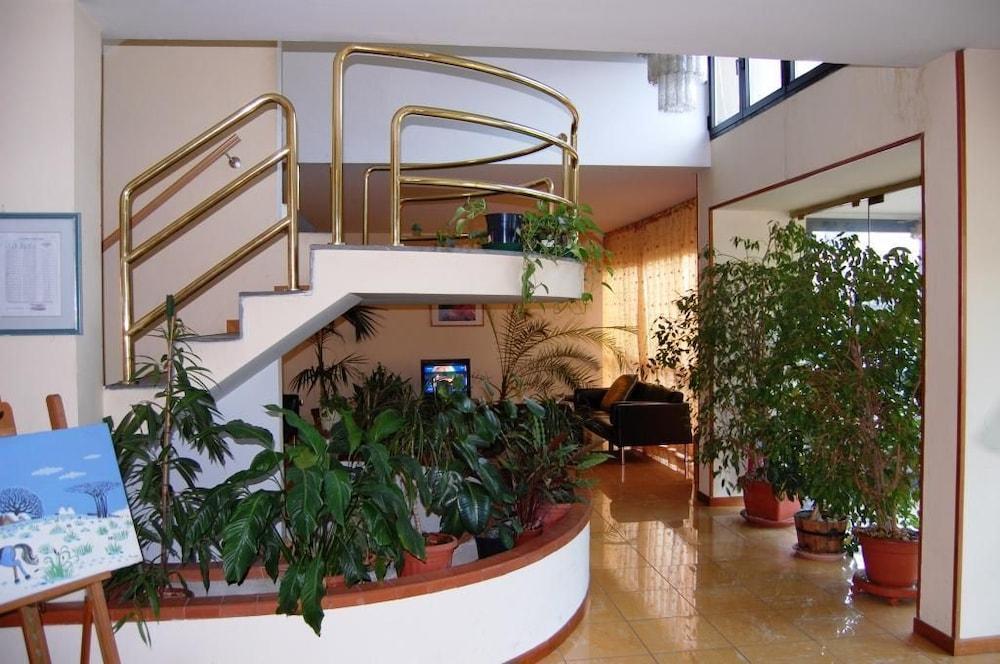 Hotel Albatros Calenzano Bagian luar foto