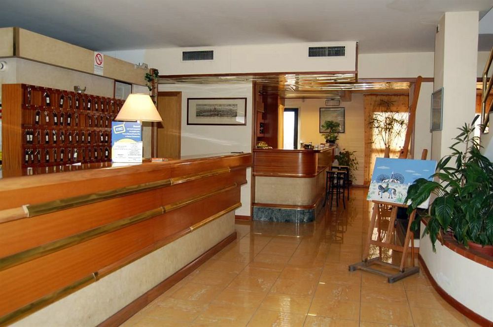 Hotel Albatros Calenzano Bagian luar foto