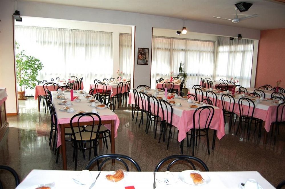 Hotel Albatros Calenzano Bagian luar foto