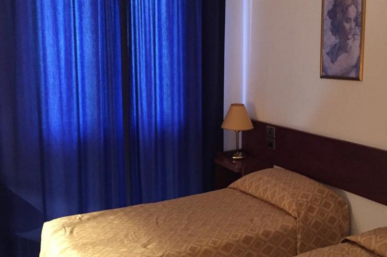Hotel Albatros Calenzano Bagian luar foto